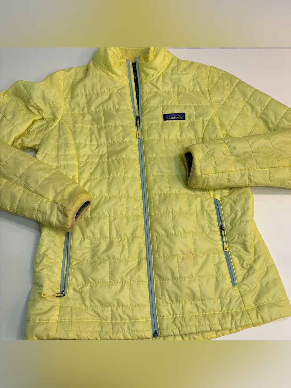 Patagonia puffer in lemon